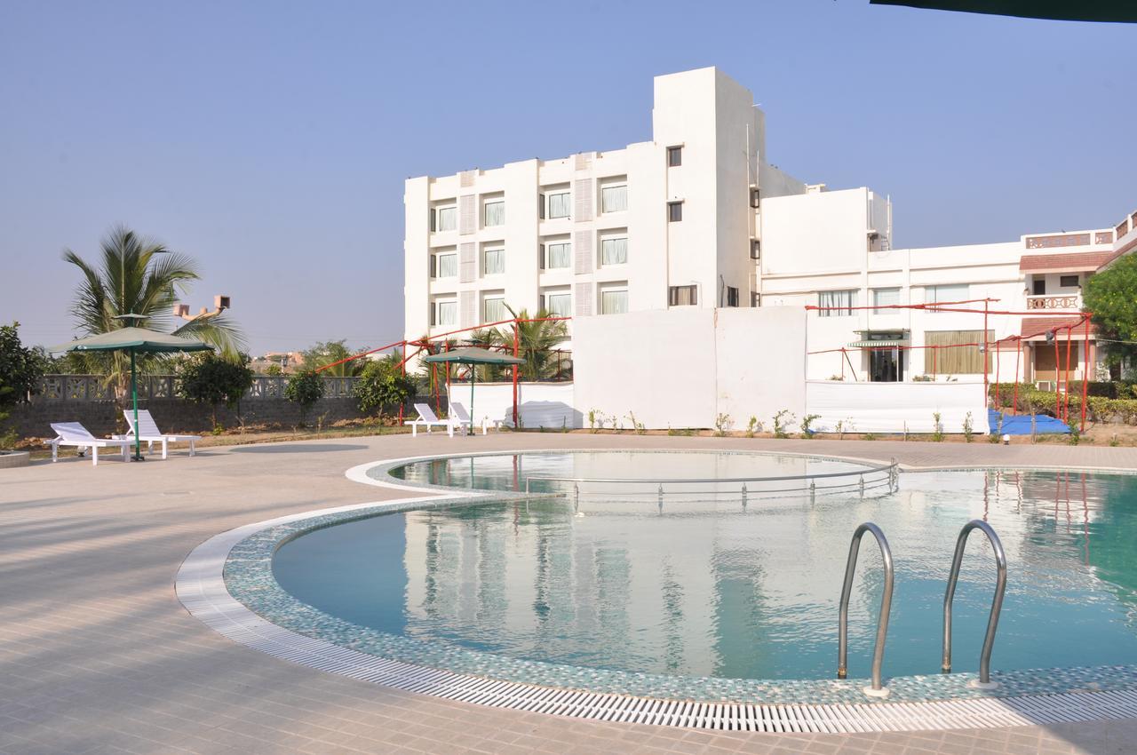 Goverdhan Greens Resort Dwarka L Hotels In Dwarka Exterior foto