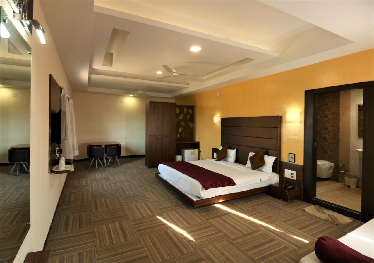 Goverdhan Greens Resort Dwarka L Hotels In Dwarka Exterior foto